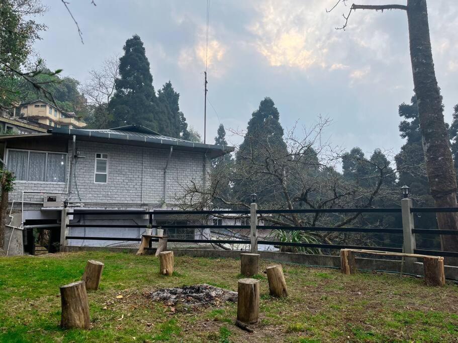 Williams Homestay Kurseong Экстерьер фото